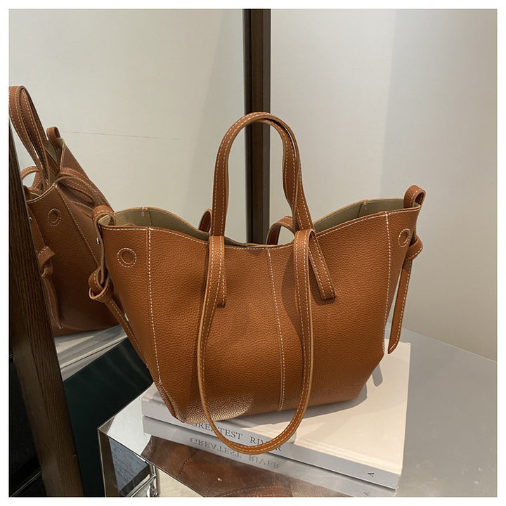 Texturierte Leder Alltags-Tote-Bag Karnz