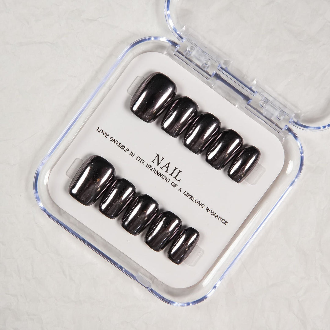 Stylische Press-On Nagelverzierung Set