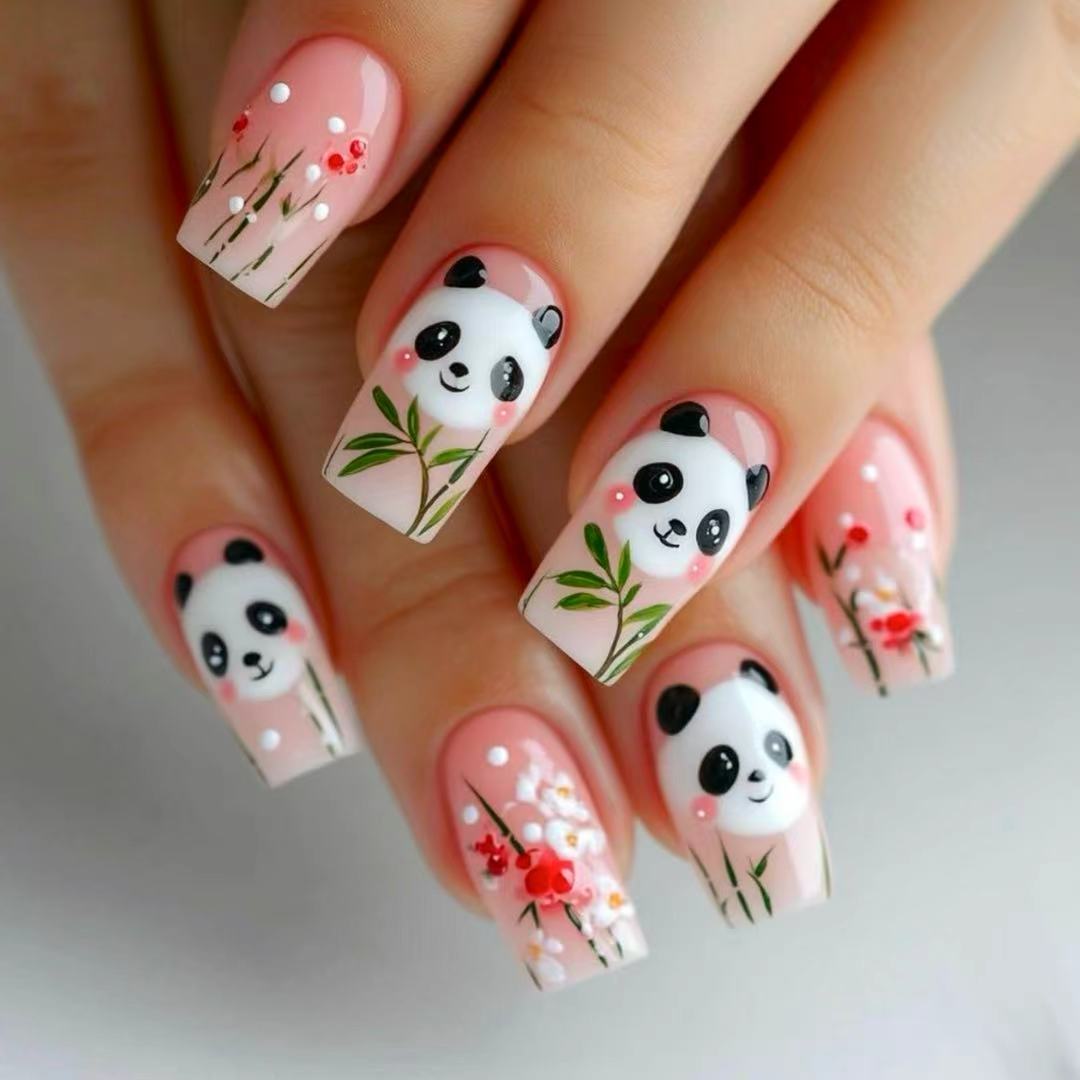 Panda-Themen Nagelkunstverlängerungen Karnz