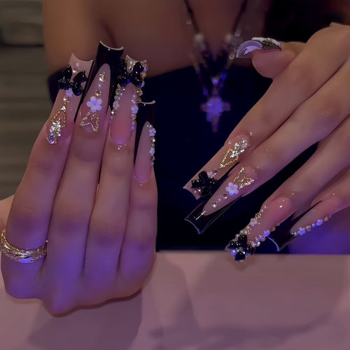 Luxuriöse 3D-Blumen Press-On Nagelkunst Karnz