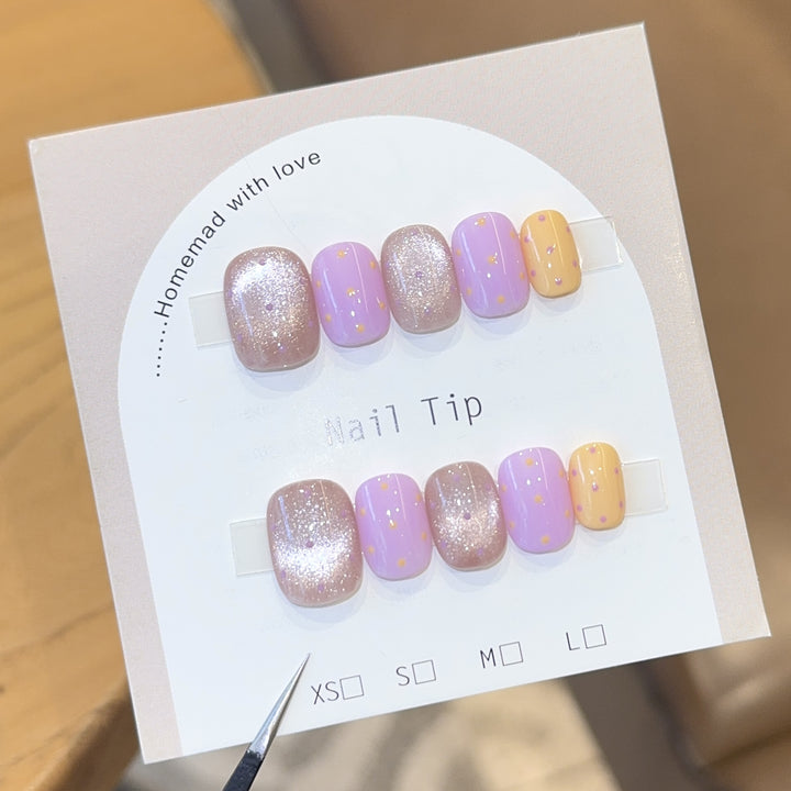 Künstlerische Nagelspitzen Karnz