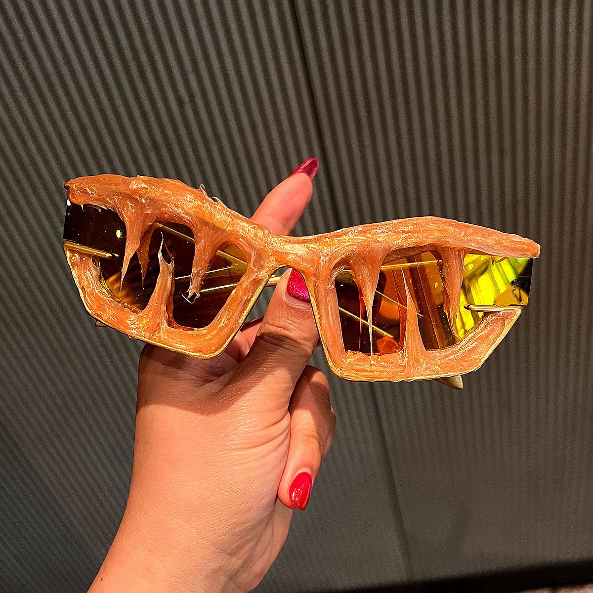 Damen Futuristische Sportsonnenbrille mit außergewöhnlichem Einhorn-Design Karnz