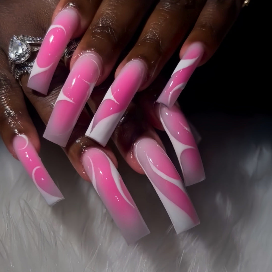 Elegante Kunstfertigkeit Press-On Nagelset Karnz