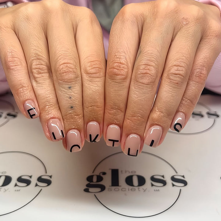 Trendy Ombre-Nagelverlängerungen Karnz