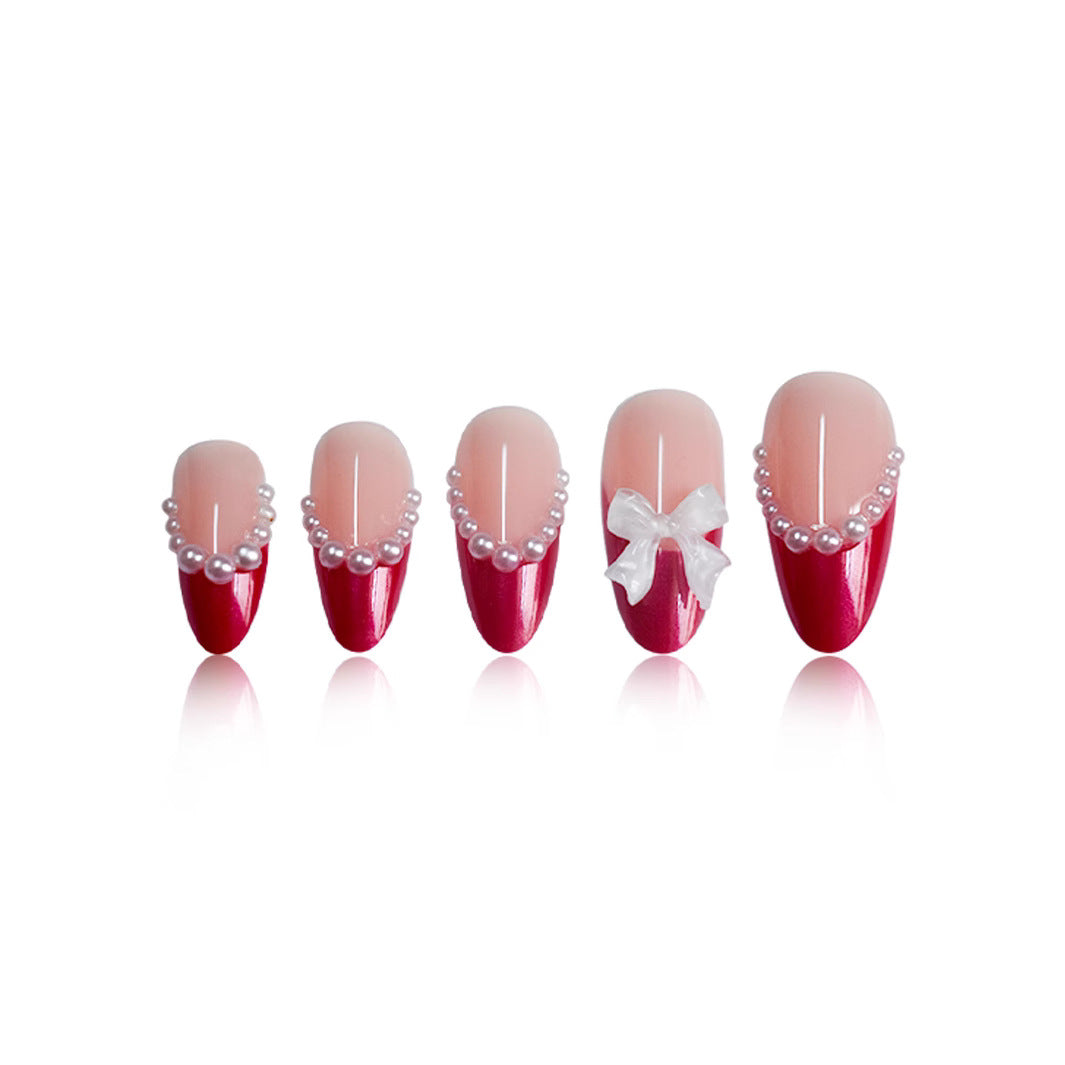 Elegante Stiletto Press-On Nagelkunst Karnz