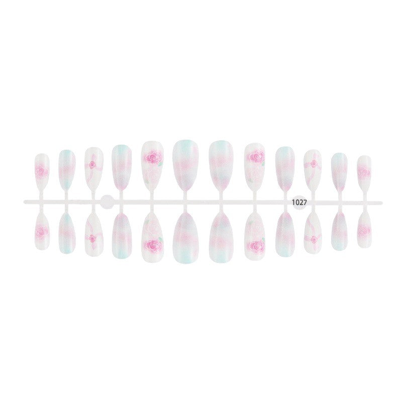 Kunstvolle Nail Art Kunstnägel Karnz