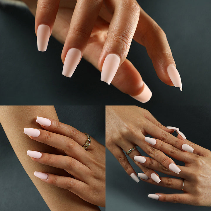Kunstvolle Nagelverlängerungen im modernen Stil Karnz