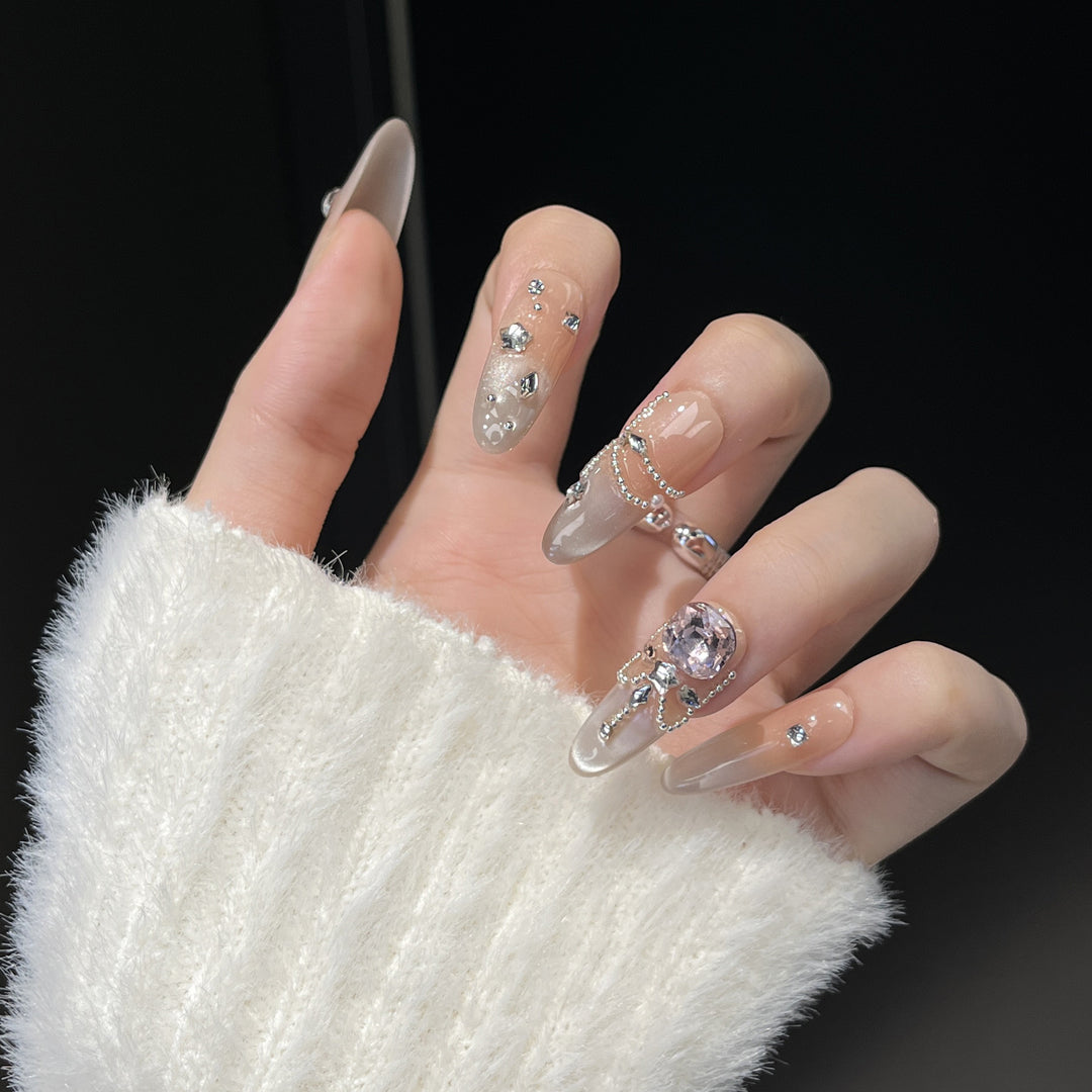 Luxus mit Rhinestones verzierten Nagelkunstverlängerungen Karnz