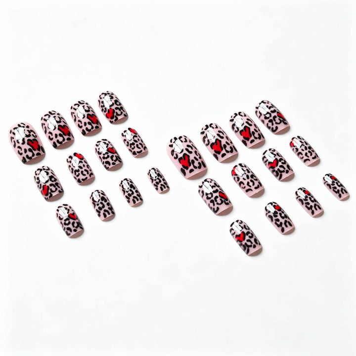 Künstlerisches Leopardenmuster und Herz Nagel Kunst Set