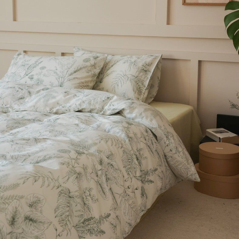 Baumwoll-Perkal Bettwäschegarnitur mit botanischem Skizzenprint und verdecktem Hotelverschluss