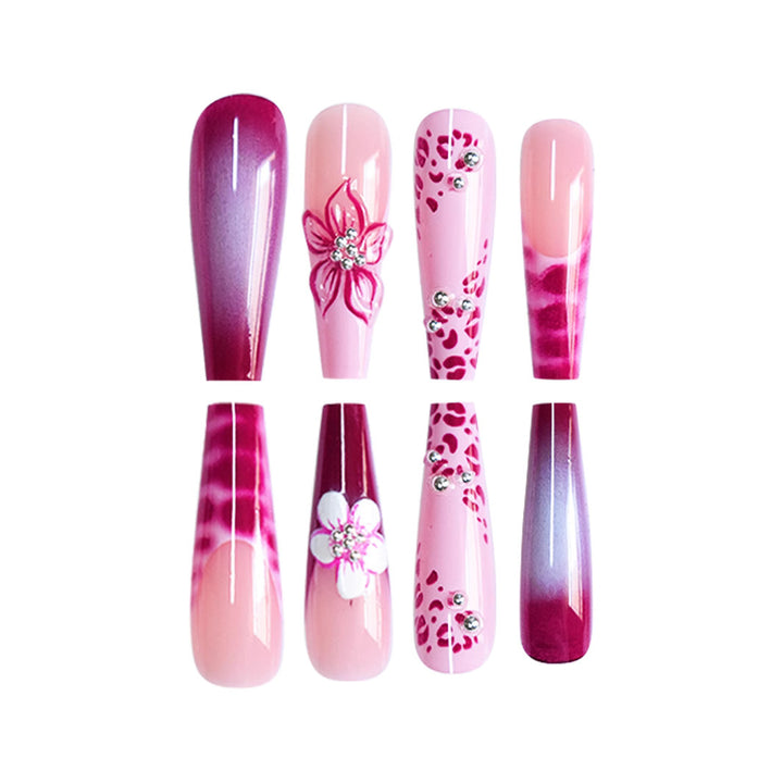 Florale dekorative Press-On-Nagelkunst Karnz
