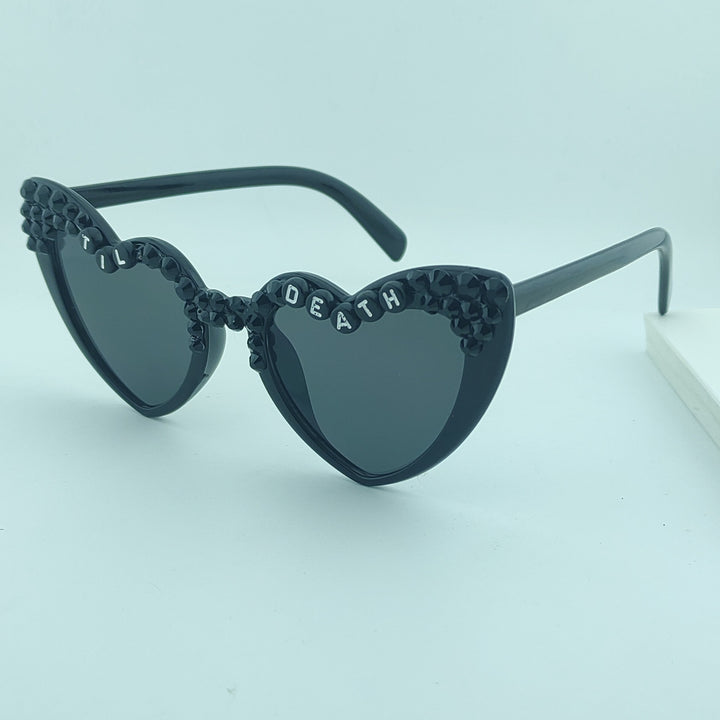 Damen Herzförmige Sonnenbrille mit außergewöhnlichem Dekor Karnz