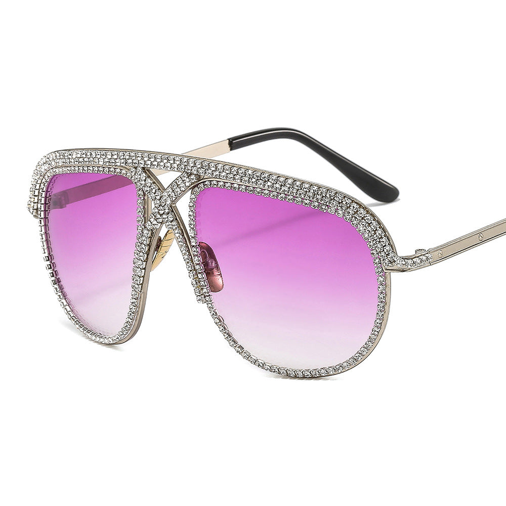 Damen eleganten Sonnenbrille mit glitzerndem Rahmen und gradienten Gläsern Karnz
