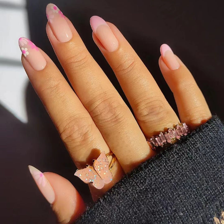 Blumeninspirierte Press-On Nagelset Karnz 1789085994