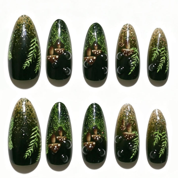 Kunstnagelset mit glamourösem Moos-Design Karnz