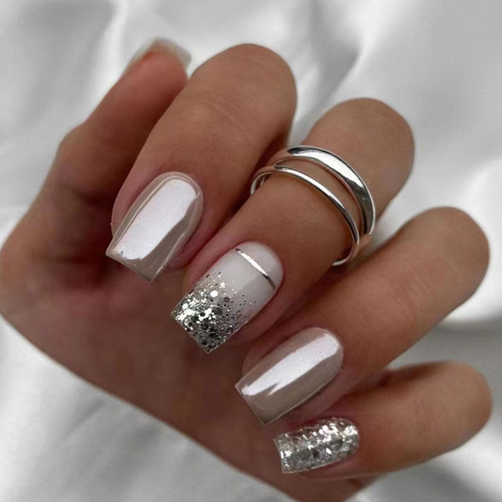 Glitzernde Ombre Nagelkunst