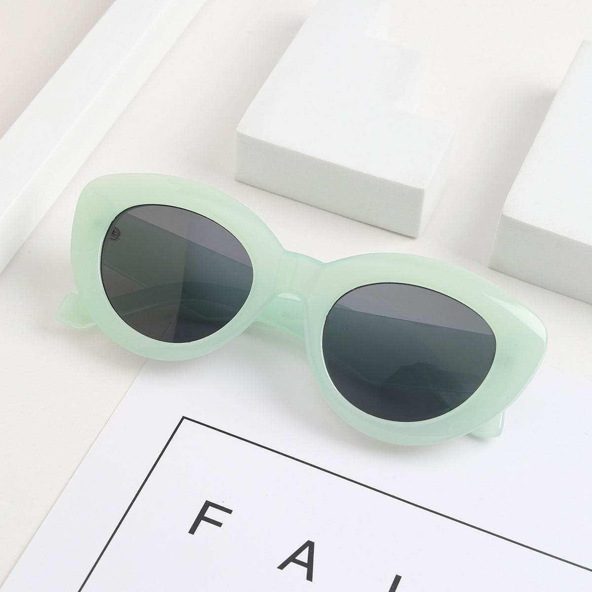 Damen Cat-Eye Sonnenbrille mit modischem Kunststoffrahmen Karnz