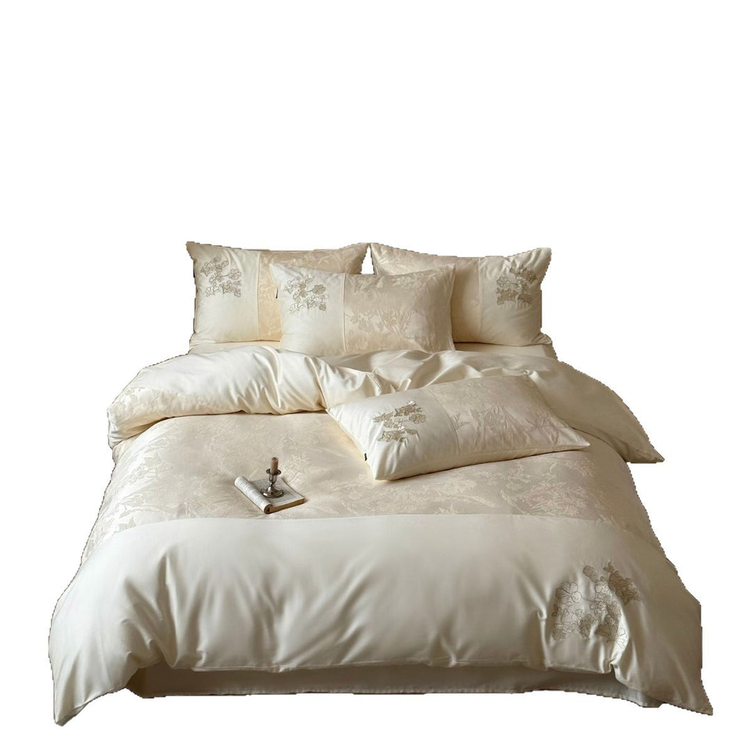 Seidige Satin-Bettwäschegarnitur mit Jacquard-Relief, floraler Stickerei und Volant