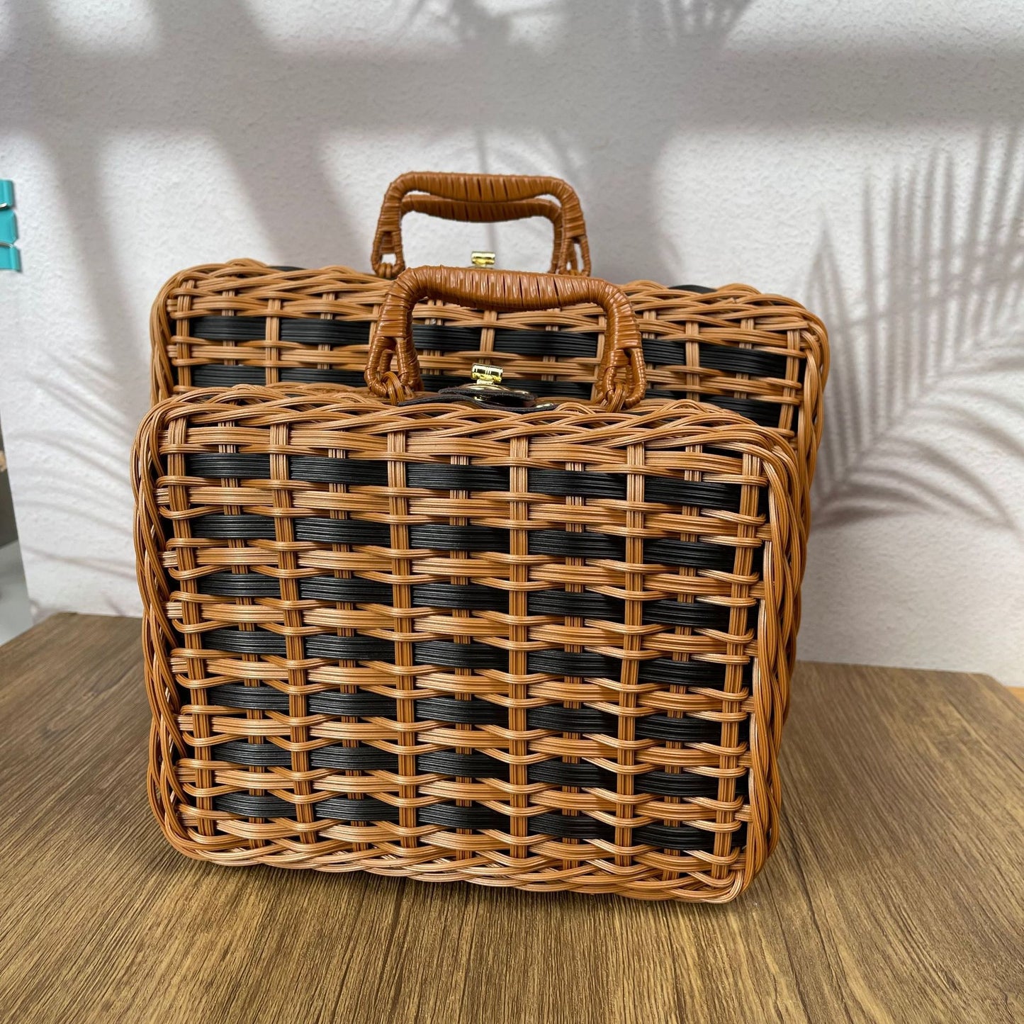 Damen eleganter Handtasche aus geflochtenem Material Karnz