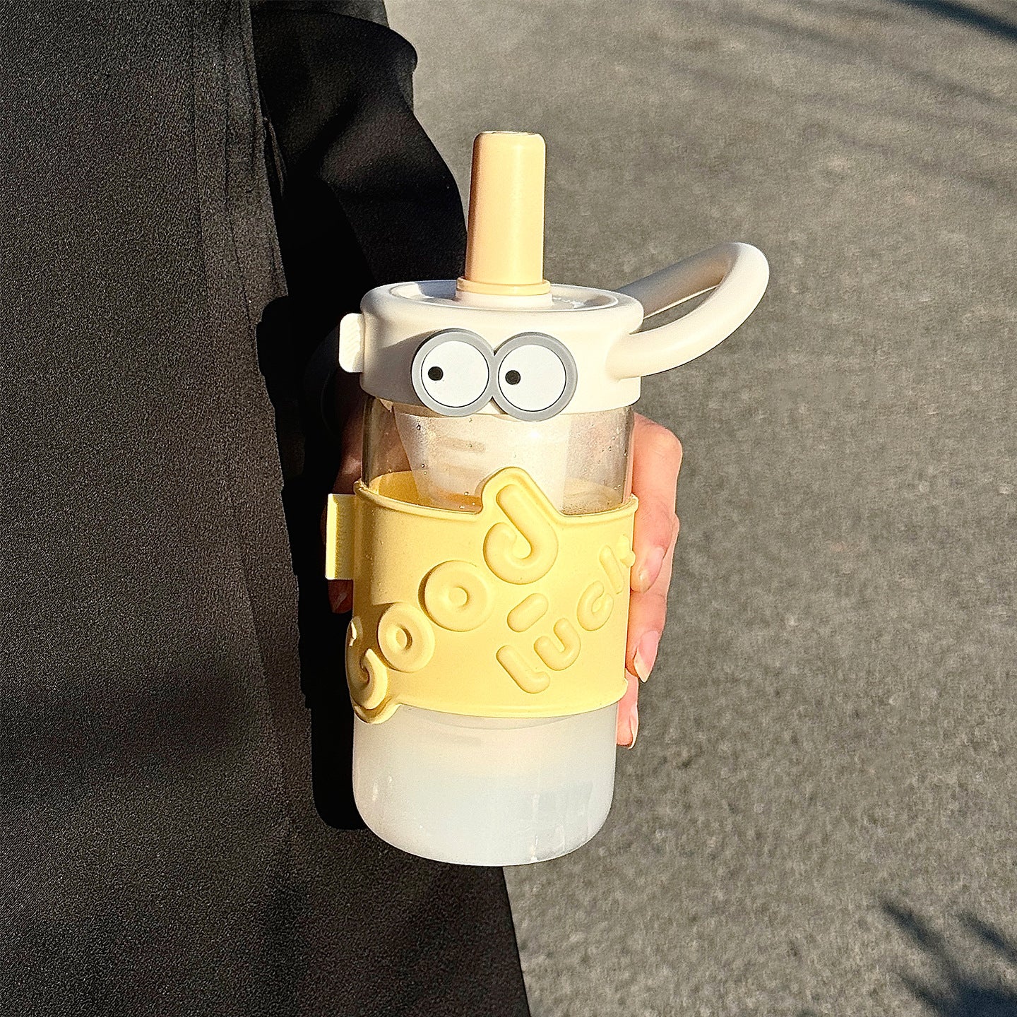 Damen Trinkflasche mit interaktivem Strohhalm und Emotionen Karnz
