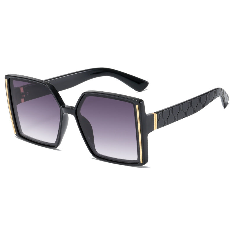Damen modische Sonnenbrille im retro-inspirierten Design Karnz