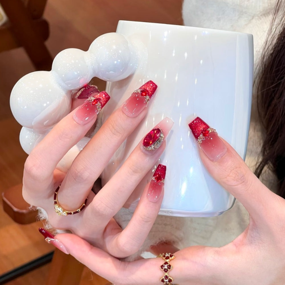 Glamouröses Press-On-Nagelkunstset mit Strass-Akzenten Karnz