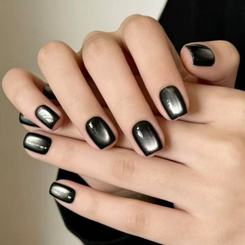 Stylisches Press-On-Nagel-Tips-Set Karnz