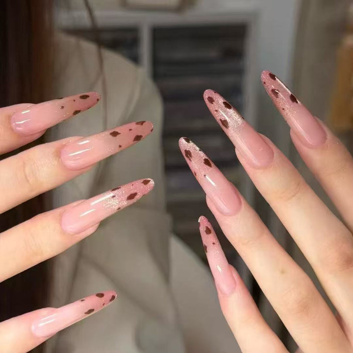 Künstlerische Lange Stiletto-Nagelverzierungen Karnz