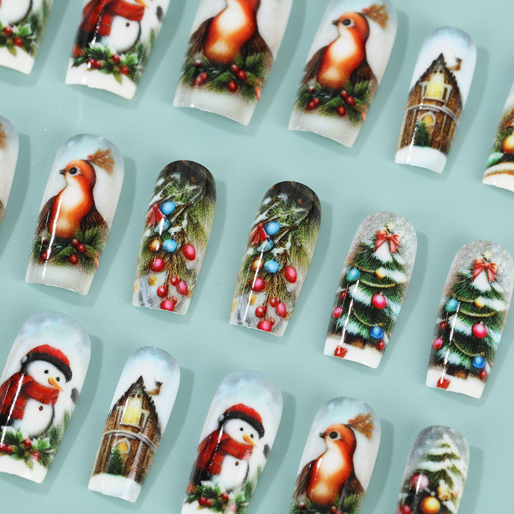 Kreative Kunstnägel im festlichen Weihnachtsdesign Karnz