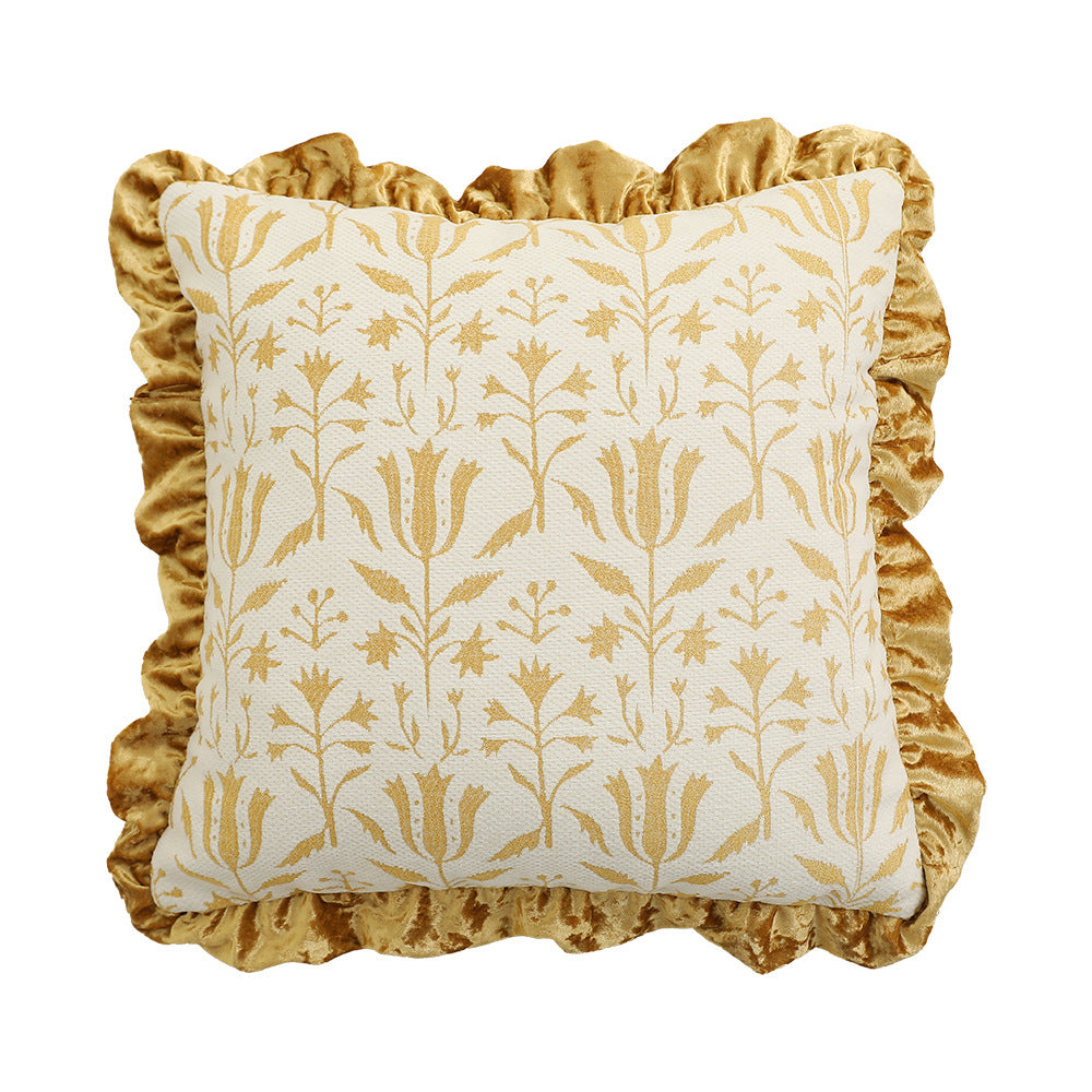 Quadratisches Dekokissen im Barockstil mit Samt-Rüsche und Putto-Jacquard