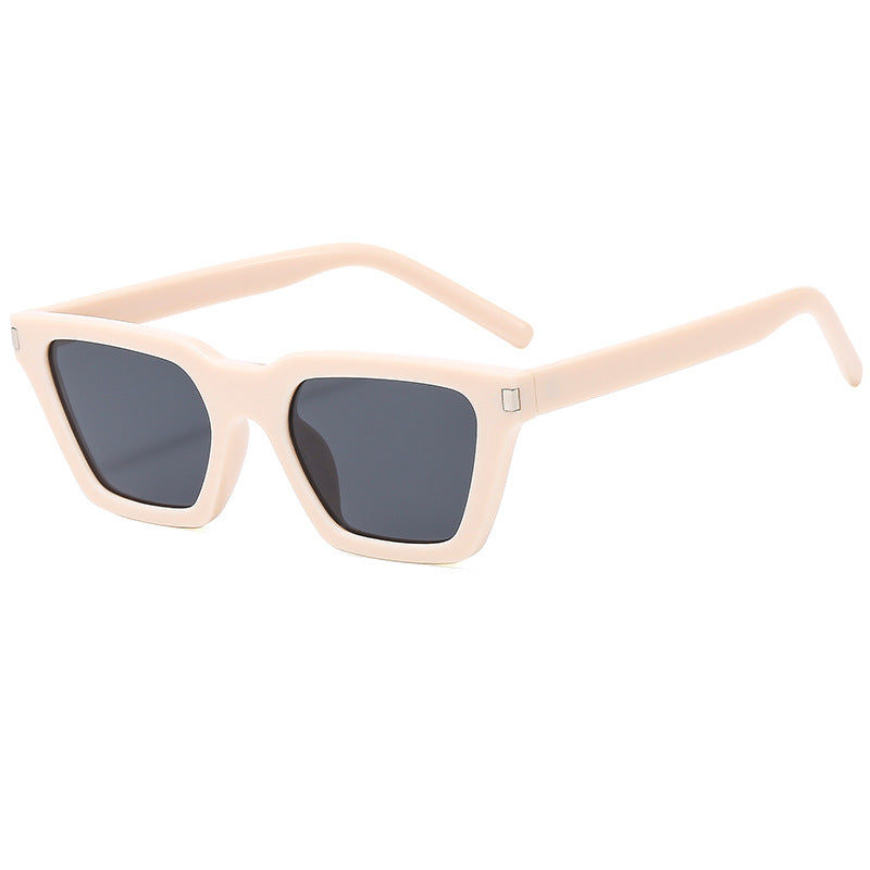 Damen moderne Sonnenbrille mit markantem Rahmen Karnz