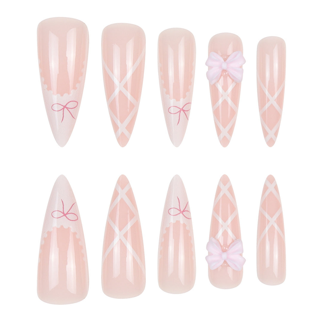 Elegante florale Spitzen-Stiletto-Nägel Karnz