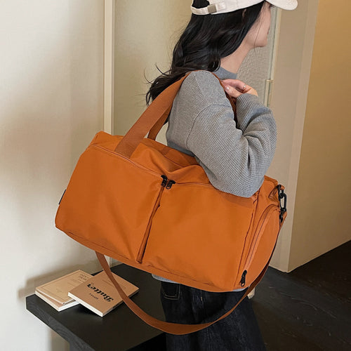 Vielseitige Reisetasche mit mehreren Stauraumfächern Karnz
