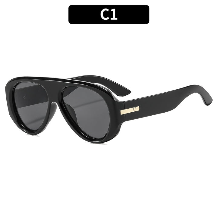 Übergroße retro-inspirierte Shield-Sonnenbrille