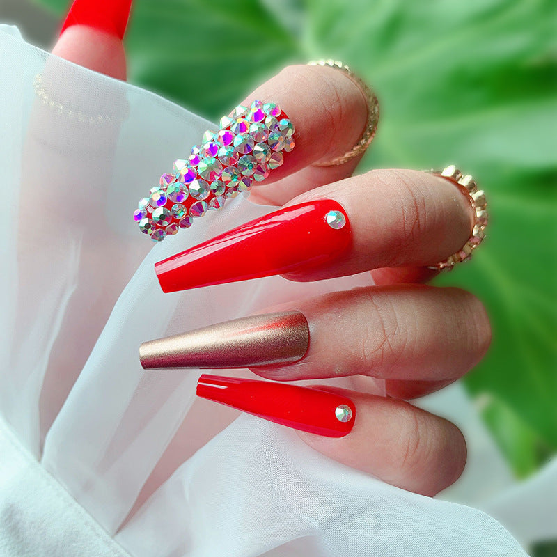Kreative Strass-Nagelkunstverlängerungen