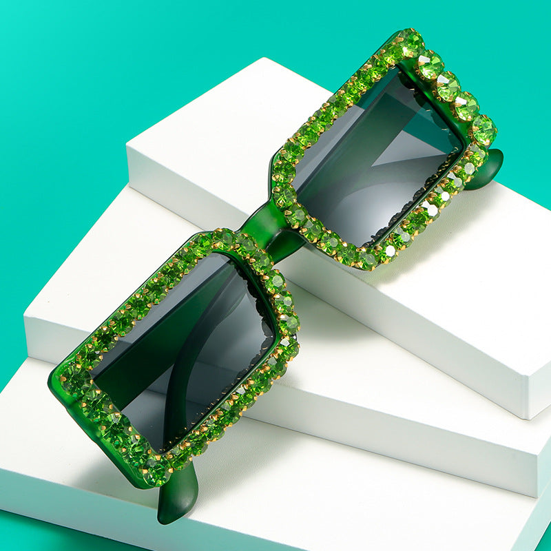 Damen modische Sonnenbrille mit glitzernder Rahmenverzierung Karnz
