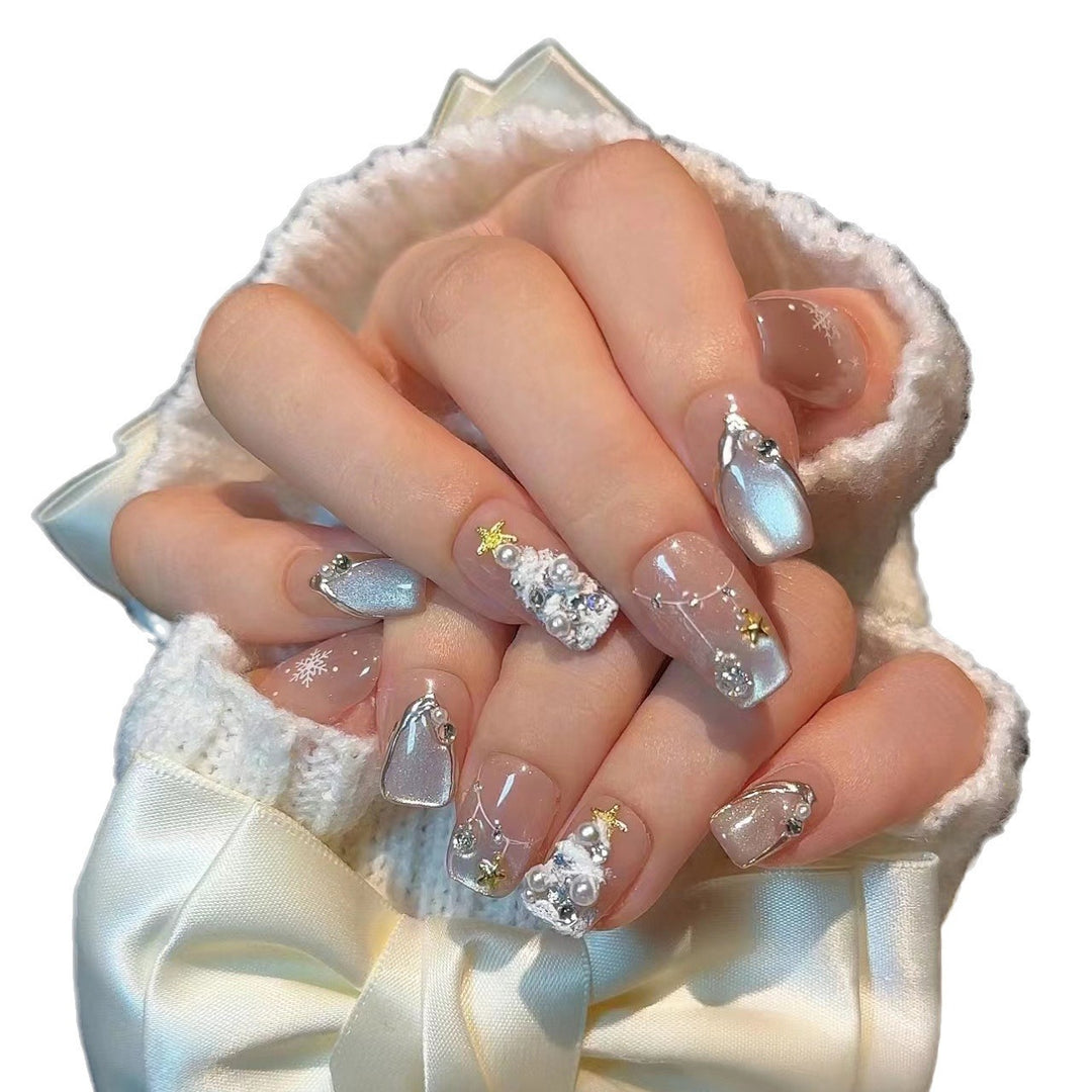 Elegantes Press-On Nagelkunstset mit dekorativen Schmuckakzenten Karnz
