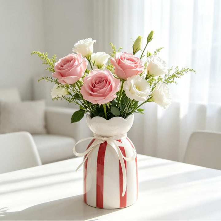 Elegante dekorative Blumenvasen Karnz