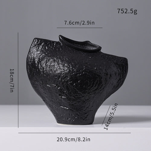 Abstrakt geformte dekorative Keramikvase