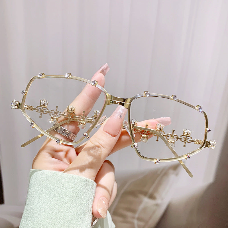 Damen Designer-Brille mit glamourösem Akzent und funkelnden Glitzersteinen Karnz