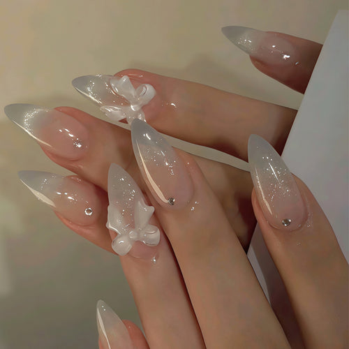 Elegante Acryl-Nagelverlängerungen Karnz