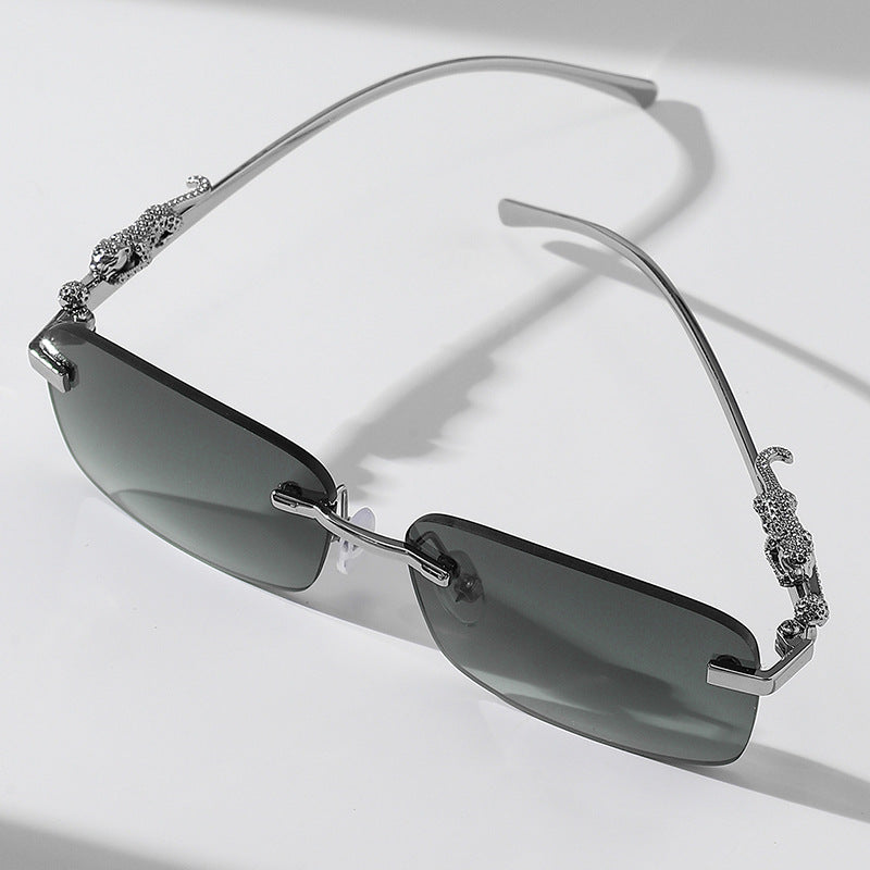 Damen modische Sonnenbrille mit kunstvollen Verzierungen Karnz