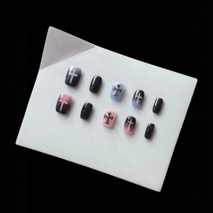 Künstlerisches Press-On-Nagelset mit Kreuz- und Ombre-Design