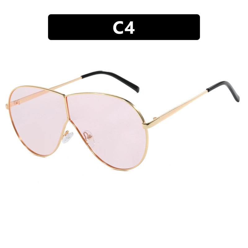 Damen Pilotensonnenbrille mit elegantem goldenen Rahmen und blauen Gläsern Karnz
