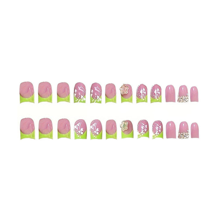 Glamouröse Floral Nagelkunst Karnz