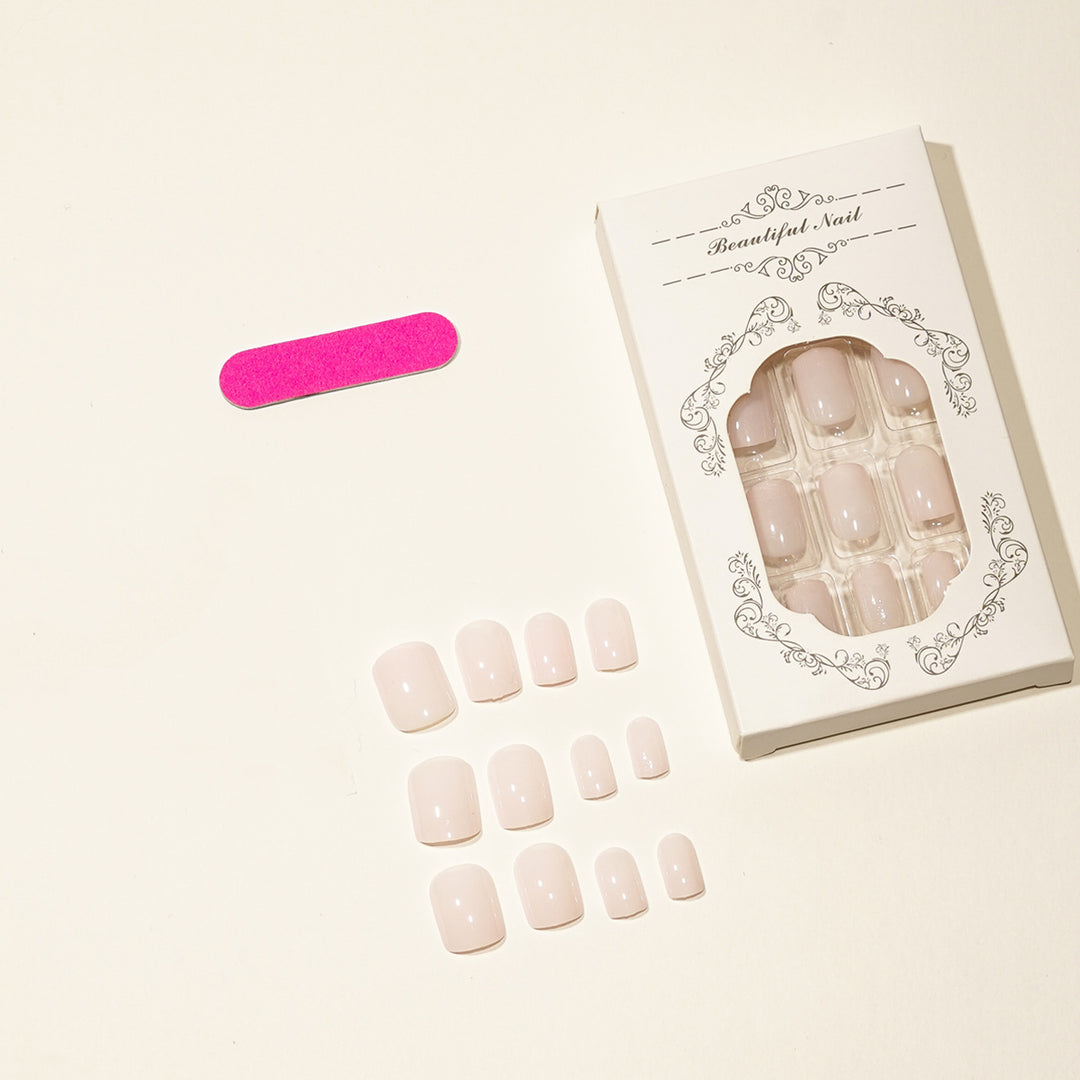 Glänzende Press-On-Nagelspitzen-Kollektion Karnz