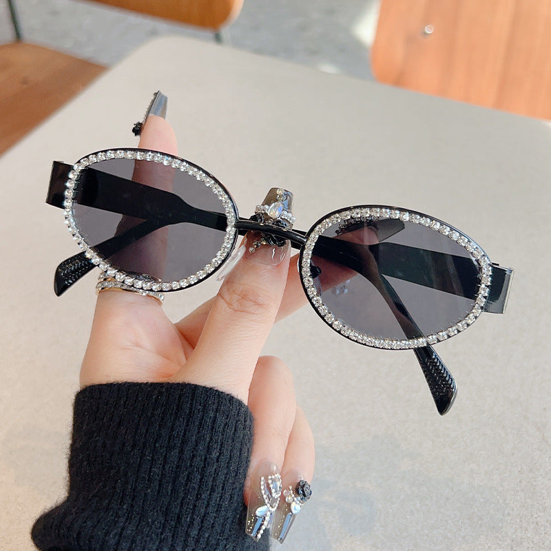 Damen Designer-Sonnenbrille mit funkelndem Kristallrahmen Karnz