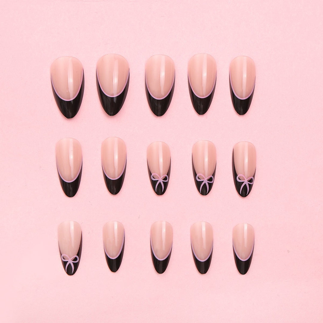 Stylisches DIY Press-On-Nagelkunst-Set Karnz