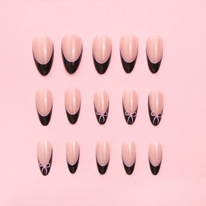 Stylisches DIY Press-On-Nagelkunst-Set Karnz