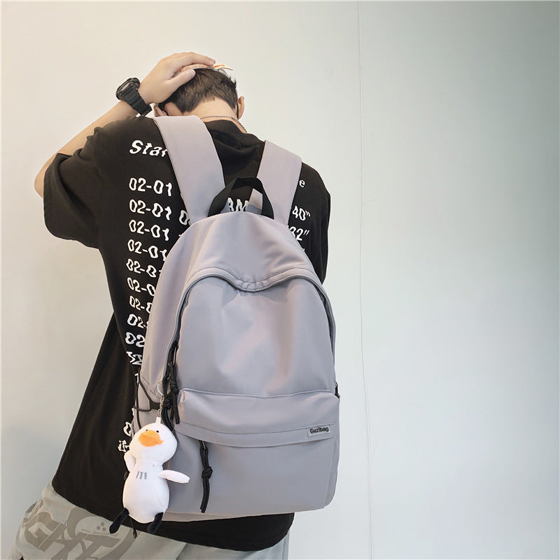 Vielseitiger lässiger Rucksack mit Plüsch Charm Karnz